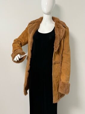 Cache butterscoth leather/suede, rabbit fur trimmed and lined